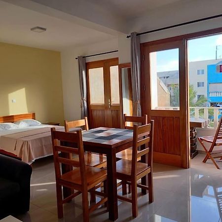 One Cozy Bedroom - Studio In ซังตามาเรีย ภายนอก รูปภาพ