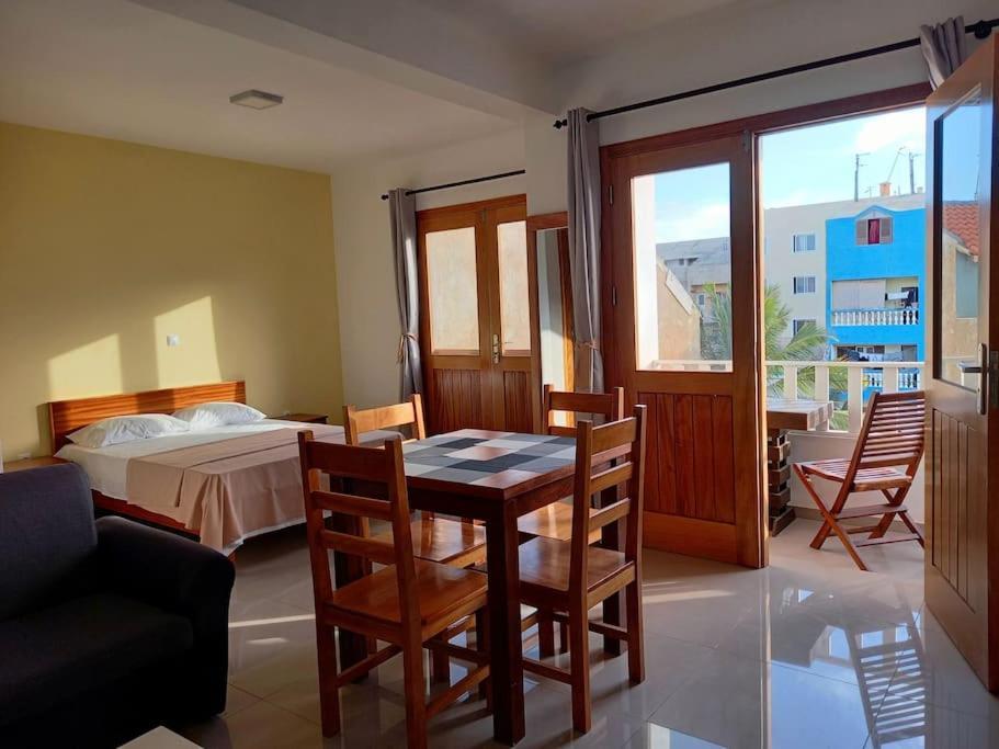 One Cozy Bedroom - Studio In ซังตามาเรีย ภายนอก รูปภาพ